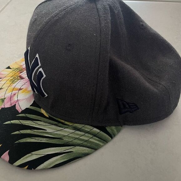 NY New York Yankees Floral Tropical Baseball Hat New Era - Picture 2 of 7